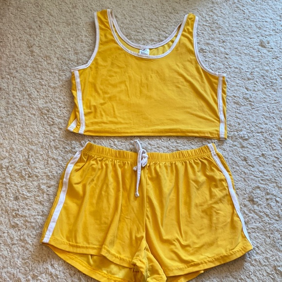 Tops - 5/$20 crop top and short set